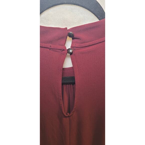 Women's Banana Republic Polyester Sleeveless Blouse Burgundy Neck Top Size XL - Picture 3 of 5